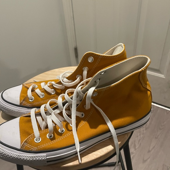 Converse - Picture 4 of 5